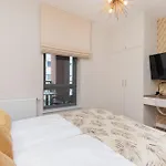 Appartement Elegant With Balcony And Air Conditioning In By Renters