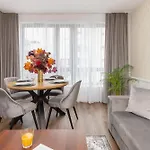Appartement Elegant With Balcony And Air Conditioning In By Renters Gdańsk