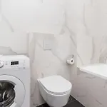 Appartement Elegant With Balcony And Air Conditioning In By Renters