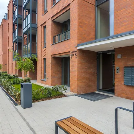 Elegant With Balcony And Air Conditioning In By Renters غدانسك