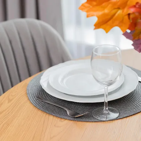 Elegant With Balcony And Air Conditioning In By Renters