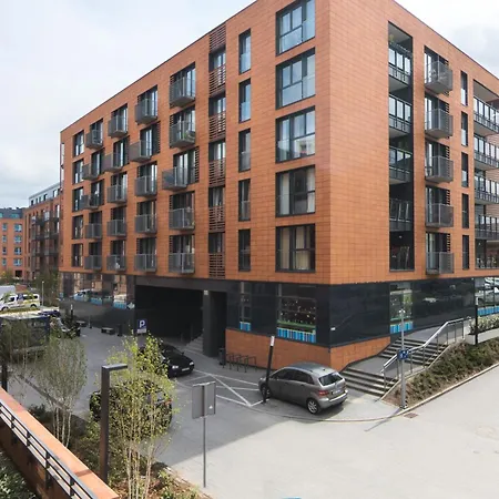 Elegant With Balcony And Air Conditioning In By Renters Appartamento *